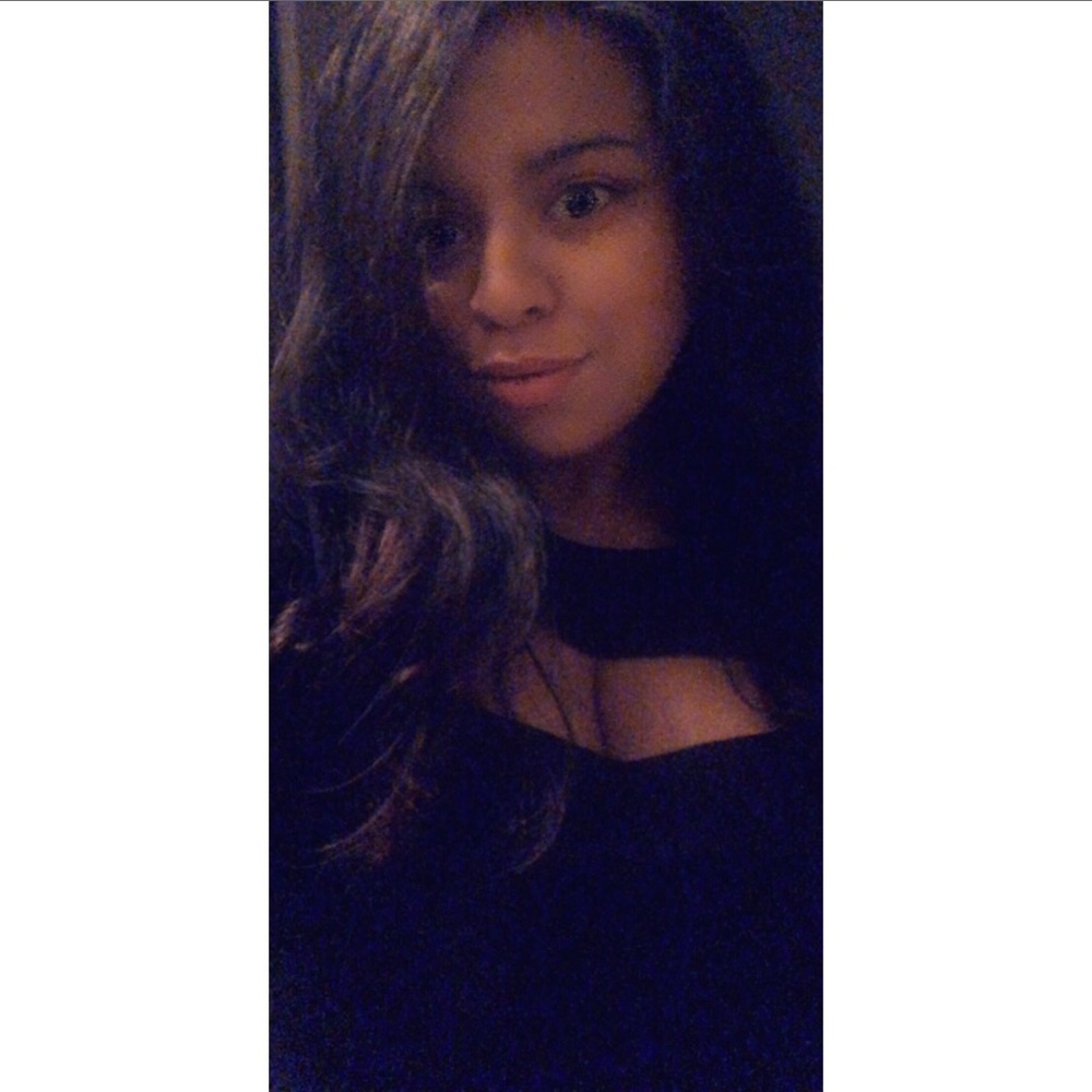 Meet your Posher, Violeta